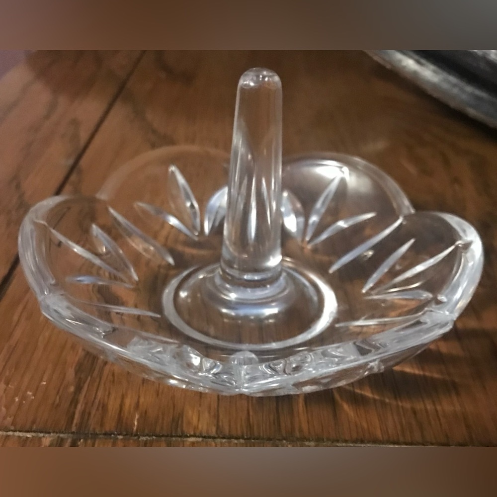 Cash’s of Ireland crystal ring holder